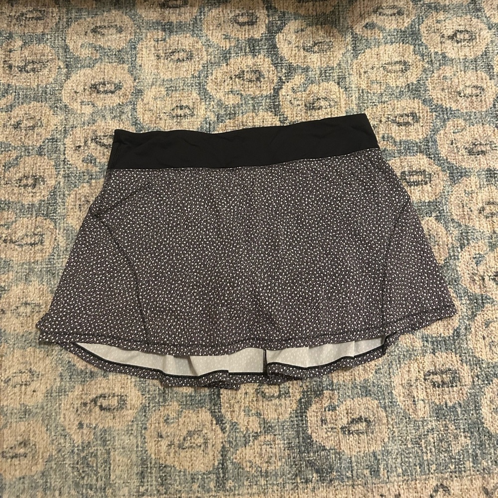 Lululemon Athletica Black and White skirt